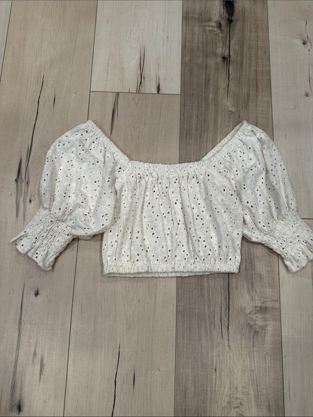 Billabong White Eyelet Crop Top, size XS